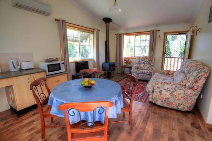 Accommodation Creek Cottages & Sundown View Suites Ballandean 客房 照片