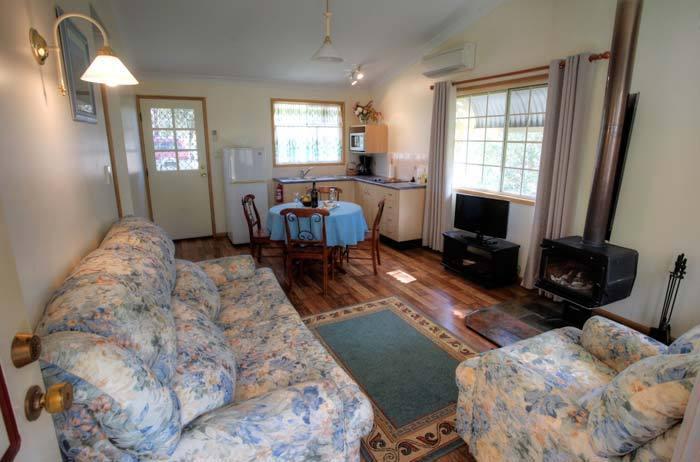 Accommodation Creek Cottages & Sundown View Suites Ballandean 客房 照片